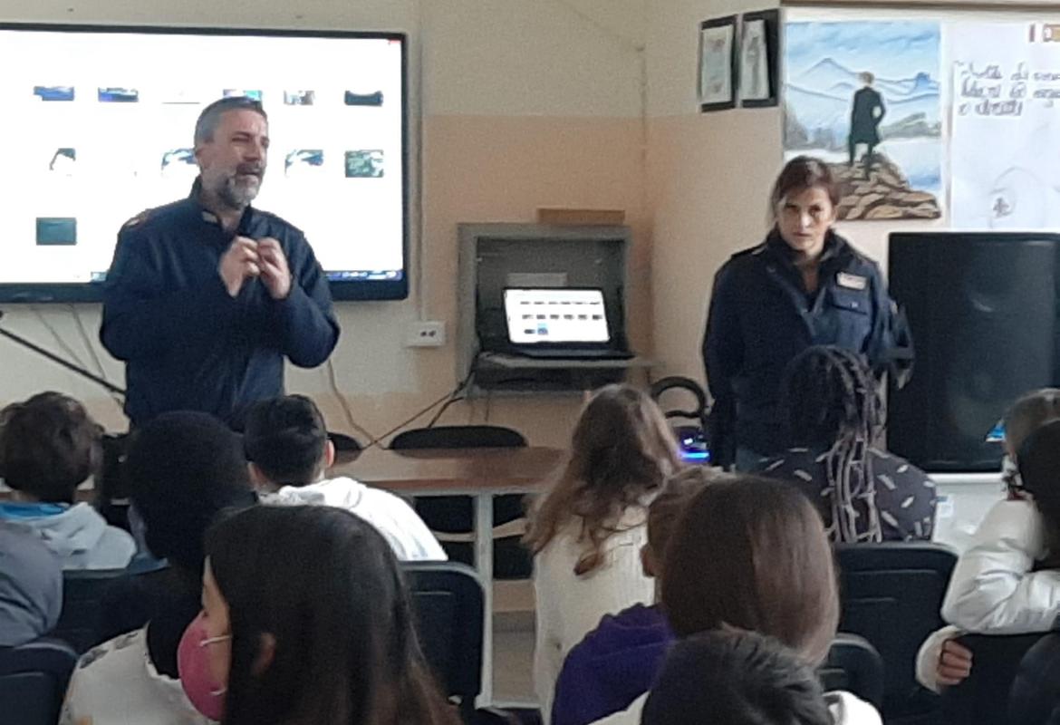 La Polizia Postale parla di bullismo e cyber-bullismo ai ragazzi del Polo 1 di Galatina