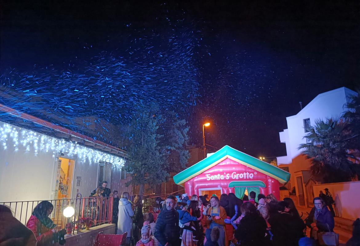 "Ape Maya" in festa per l'arrivo di Babbo Natale