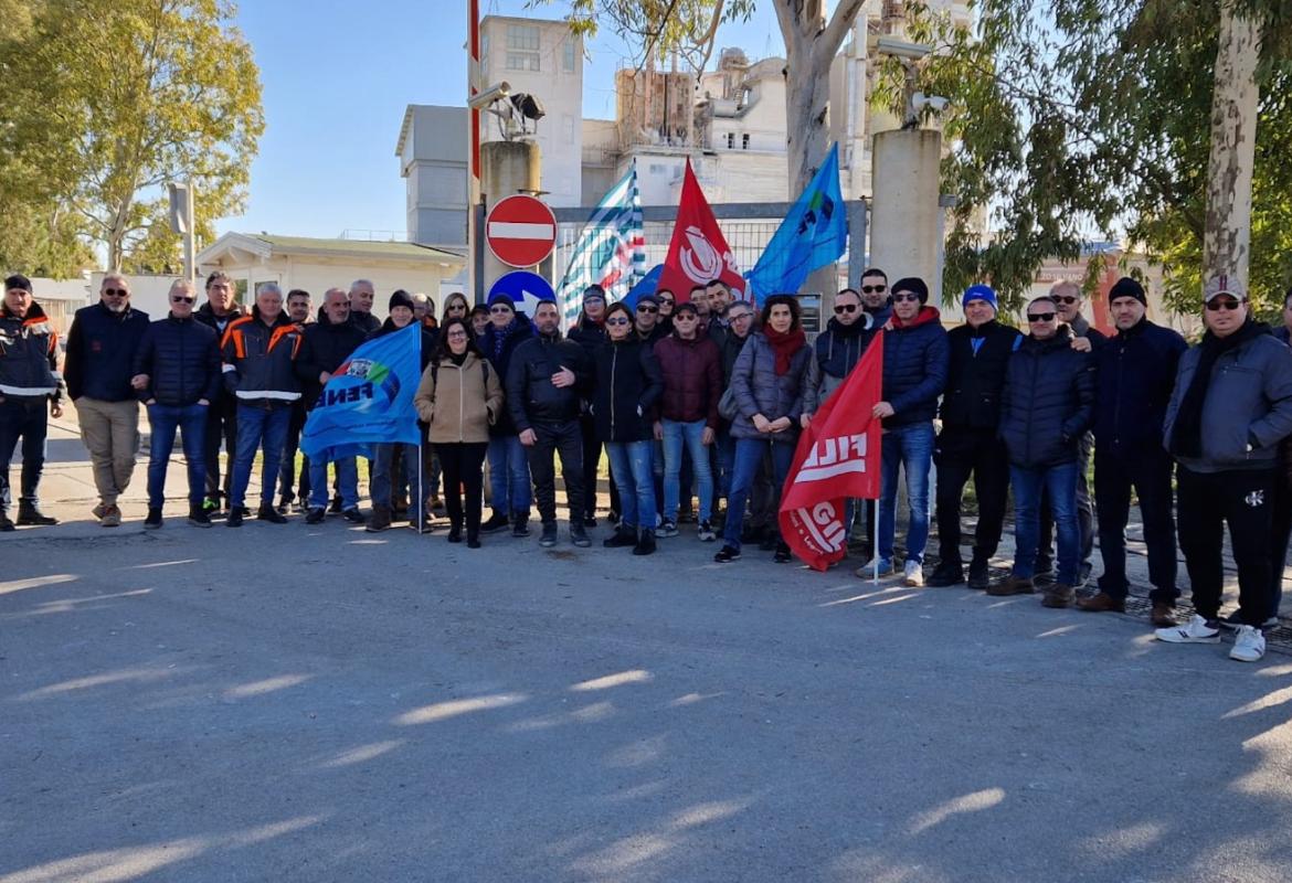 Vertenza Minermix. A Galatina sciopero e sit-in