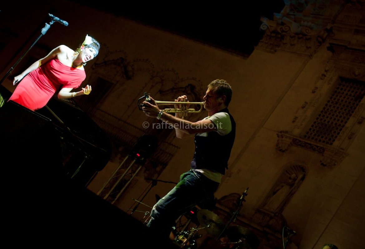 Al "Bacio D'a(d)dio" di Nina rispondono 50mila..applausi