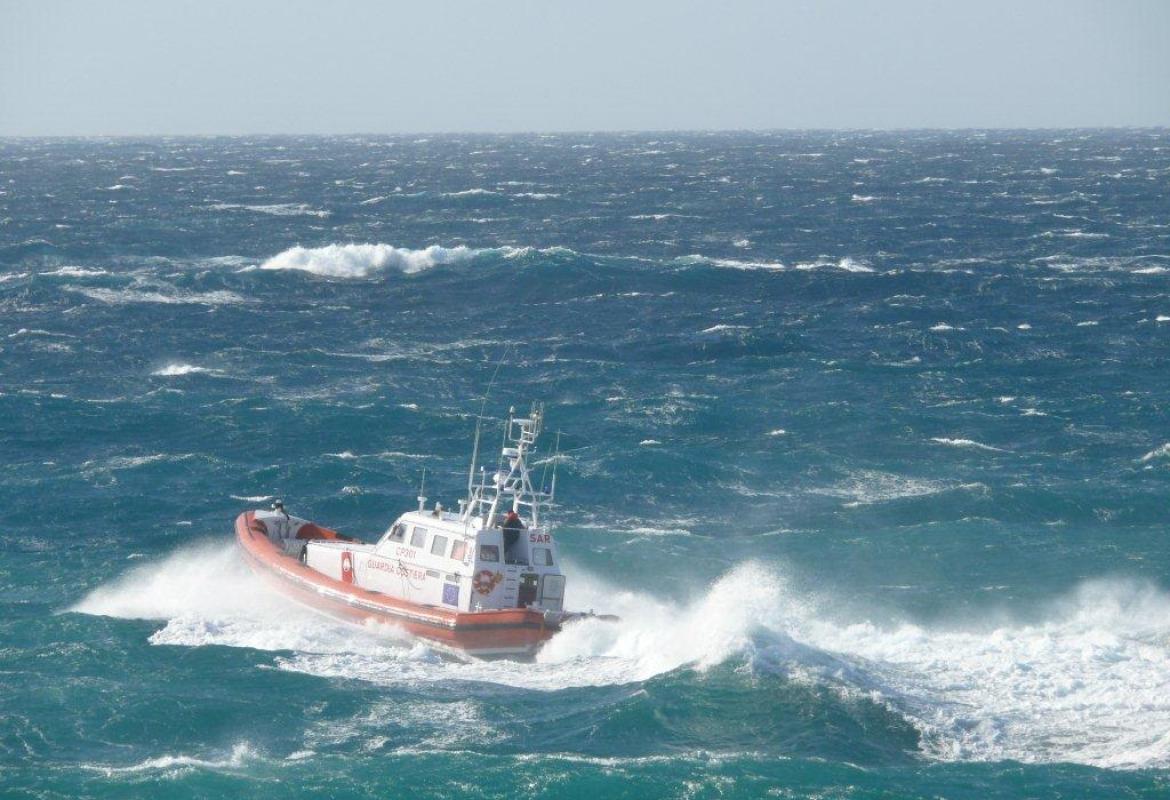 Salvati dalla Guardia Costiera 14 migranti pakistani