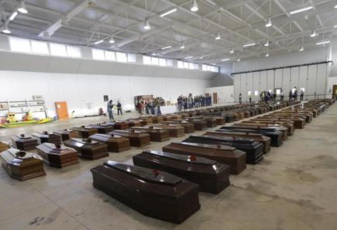 "Lasciamo quelle bare a Lampedusa"