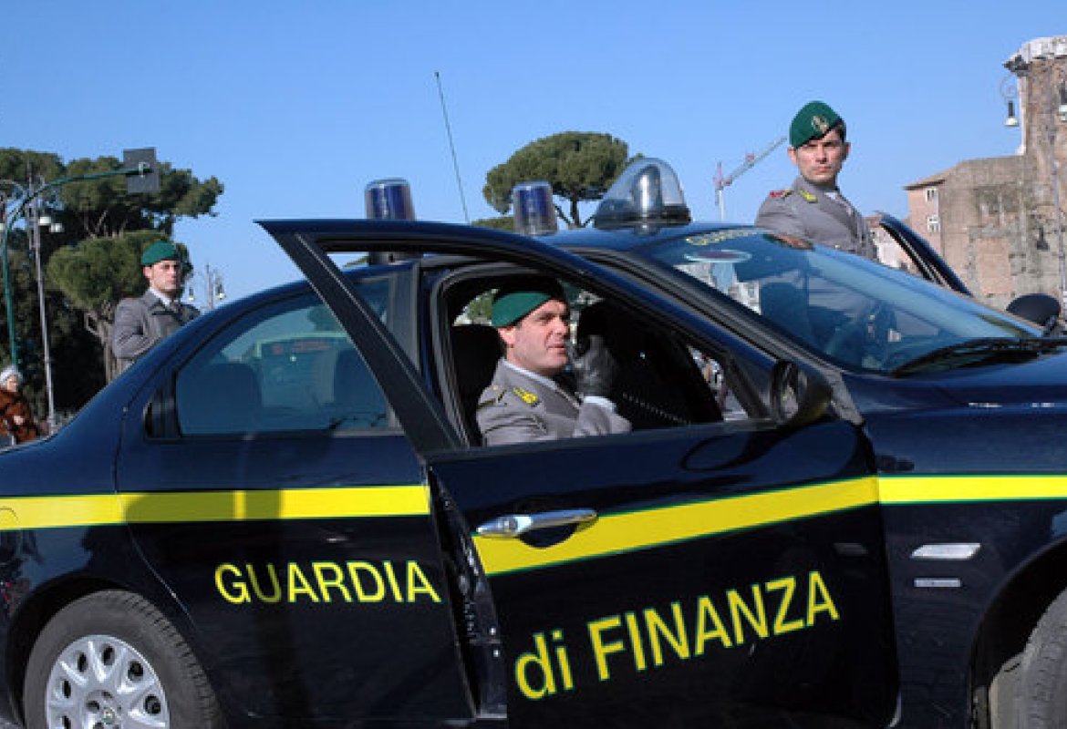 Un'intera famiglia avrebbe evaso il fisco. Il padre rischia fino a tre anni di reclusione