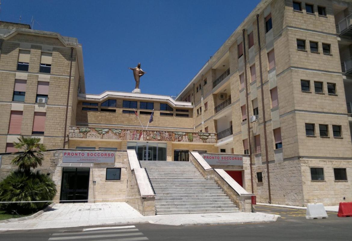 "I politici la smettano di litigare e operino insieme per salvare il Santa Caterina Novella"