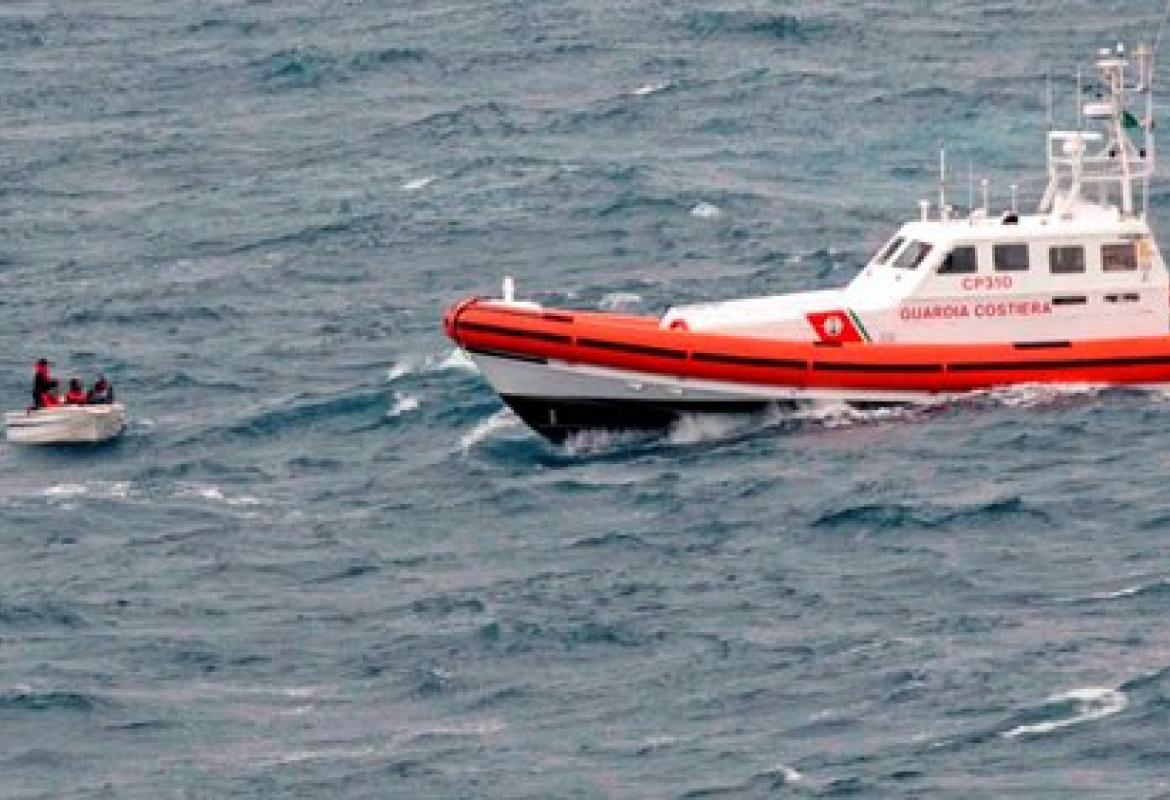 Salvati al largo di Otranto dodici siriani e afgani