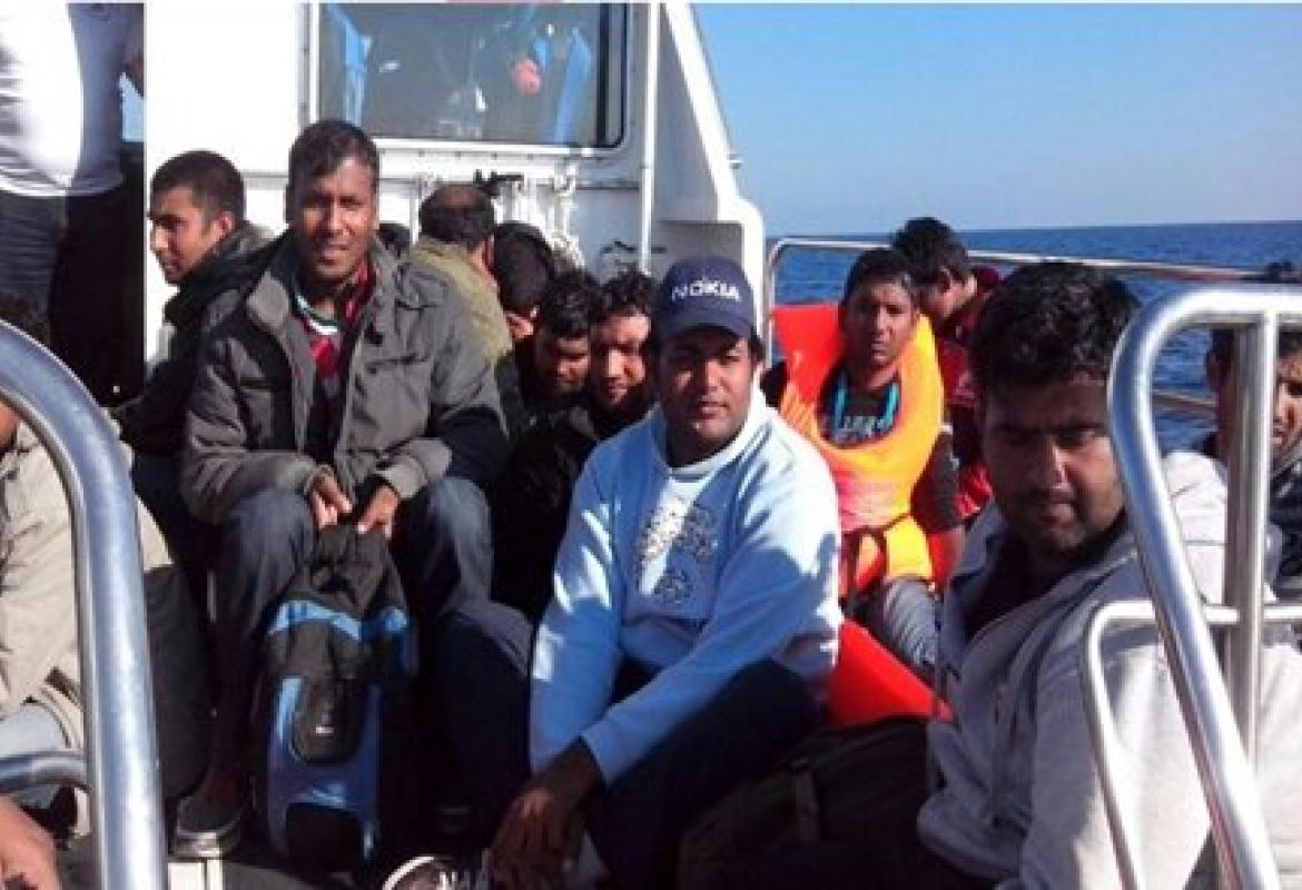 Salvati diciassette migranti al largo di Leuca