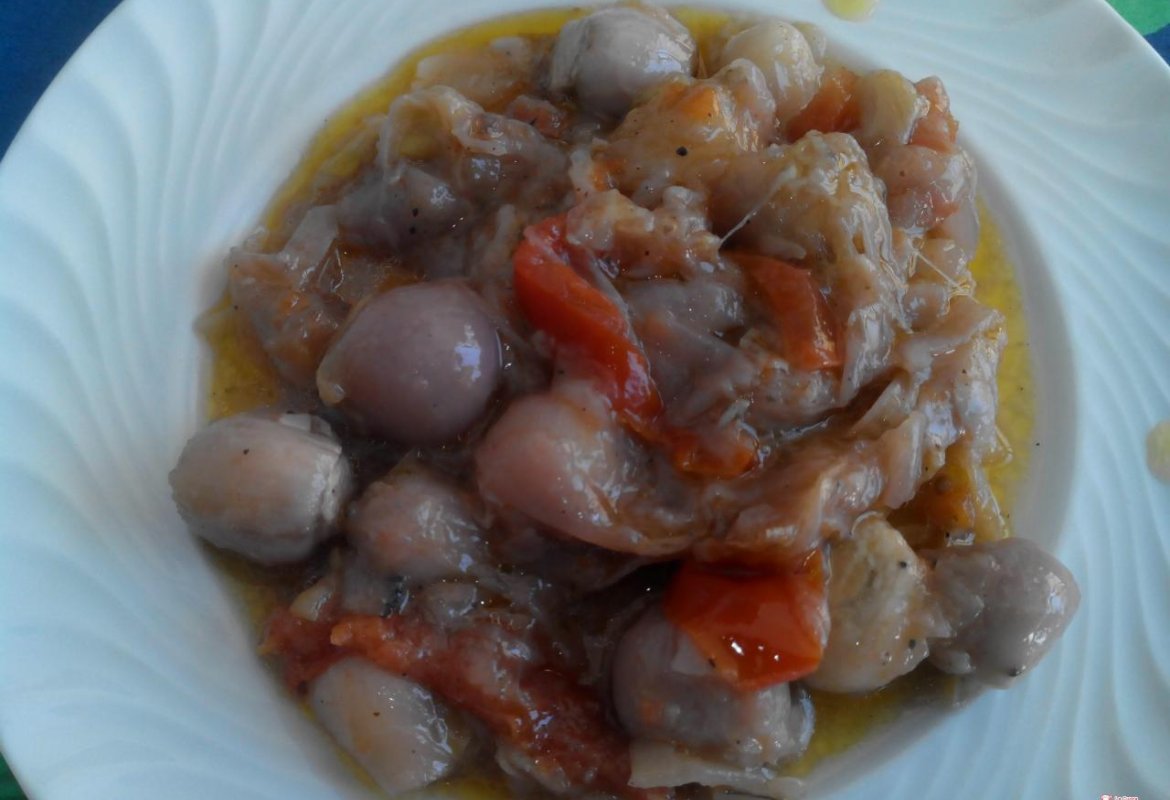 Pampasciuni stufati con la cipolla