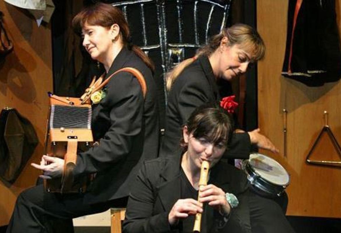 'Le Tre Melarance' al Teatro 'Modugno' di Aradeo