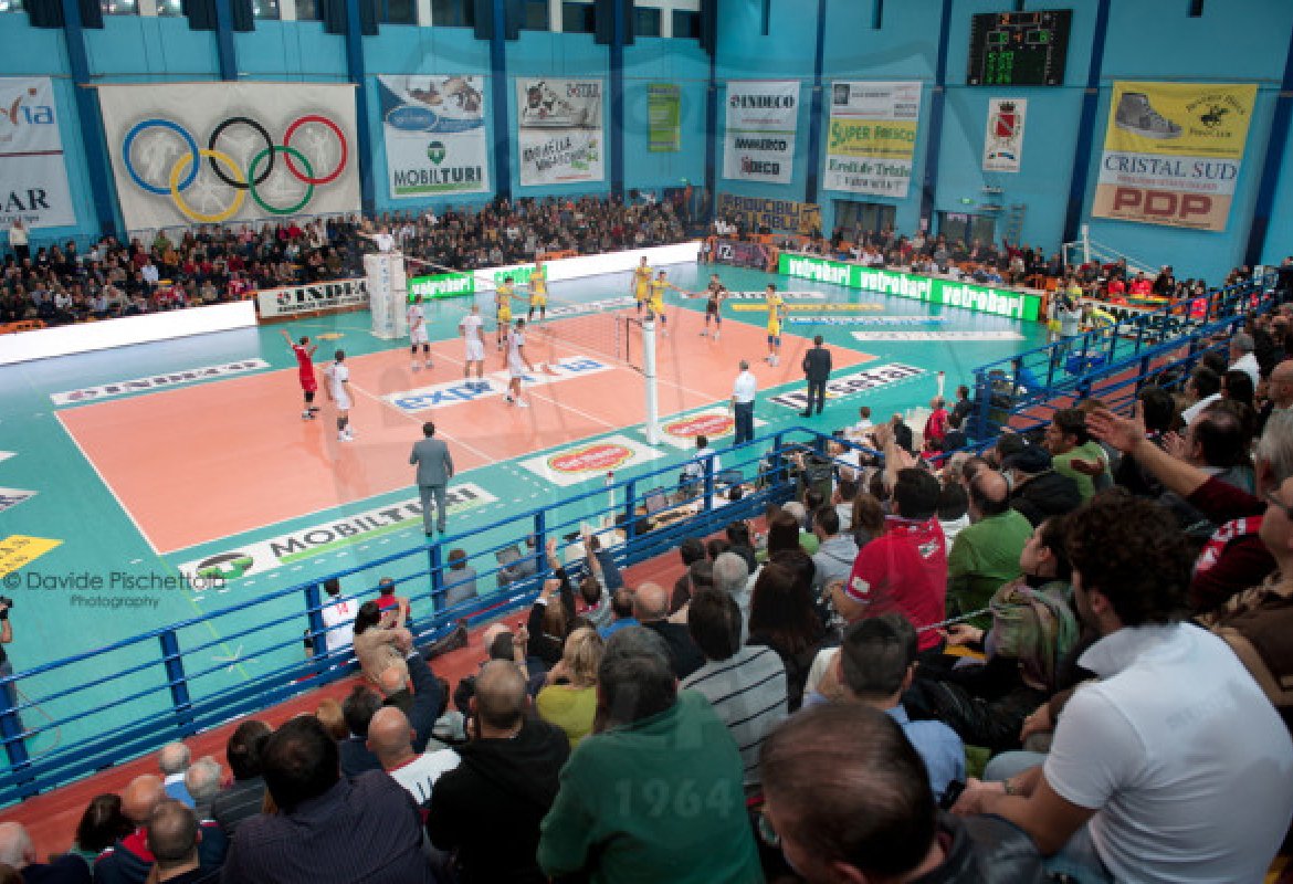 Gli allievi Showy-Boys affascinati da una partita di A1