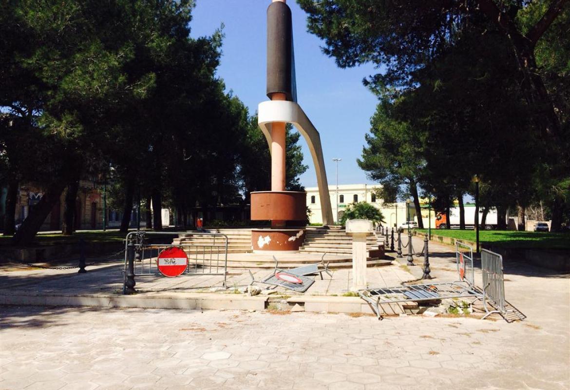 Degrado e vergogna in Piazzale Stazione