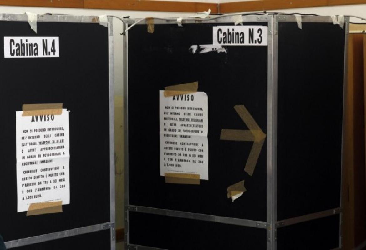 Su youtube il video del proprio voto, denunciato