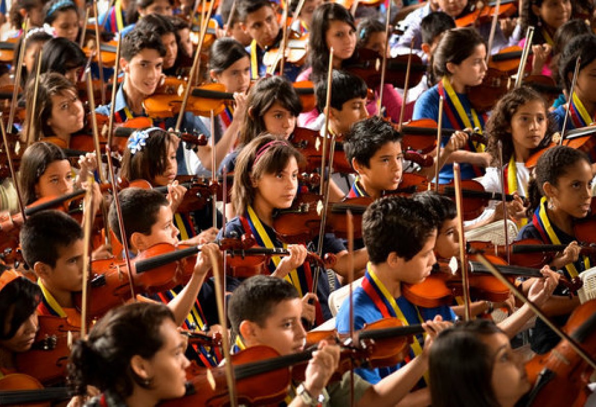 I bambini del Polo 2 di Galatina a Taranto per l'unica tappa nazionale di 'El Sistema'