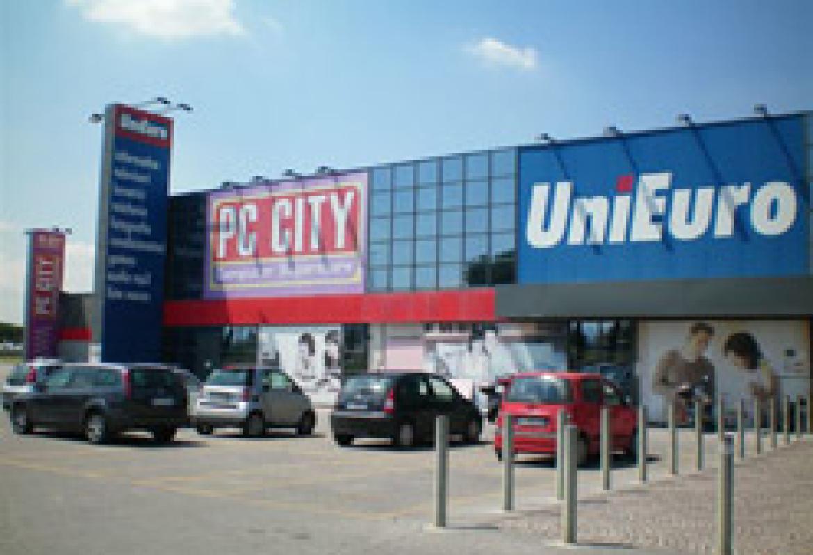 Chiude l'Unieuro di Cavallino