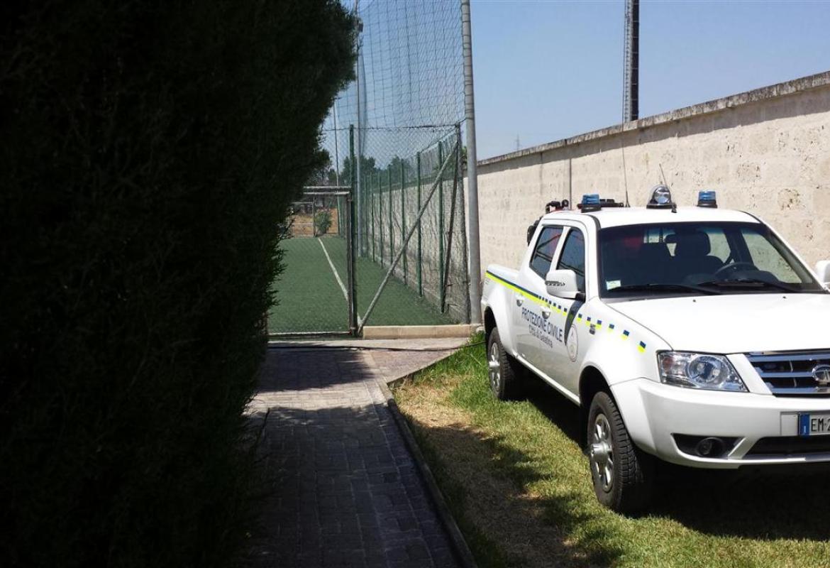Pomeriggio di fuoco a Noha, superlavoro per la Protezione civile
