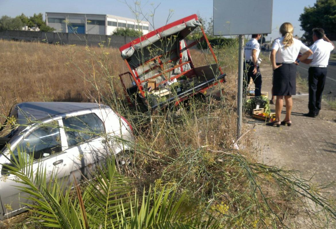 Schianto sulla Galatina-Lecce, conducenti salvi per miracolo