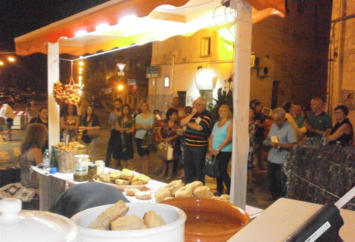 Con lo spago a spaccare la frisa