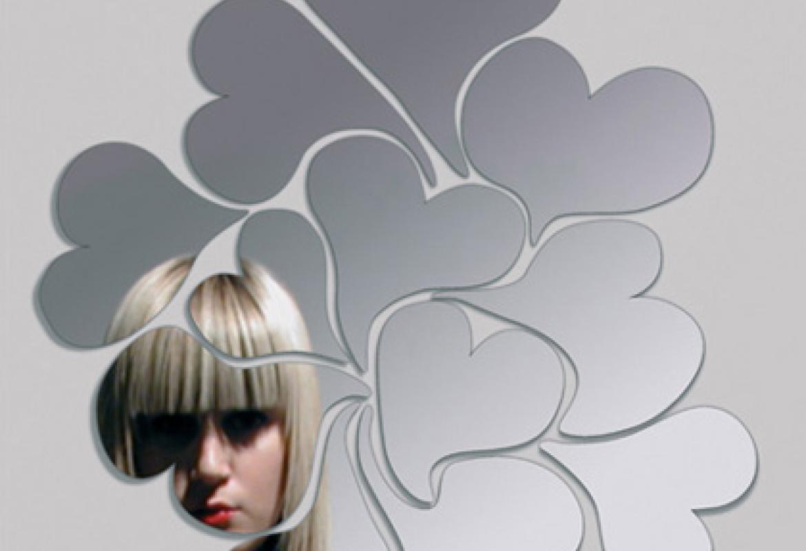 È morta da un po', ma non le hanno fatto nemmeno il funerale