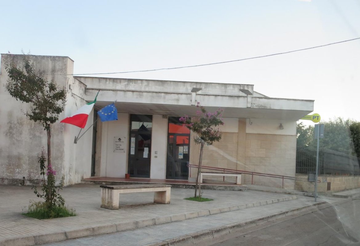 Squilli di tromba per il Bancomat a Collemeto e poi il nulla