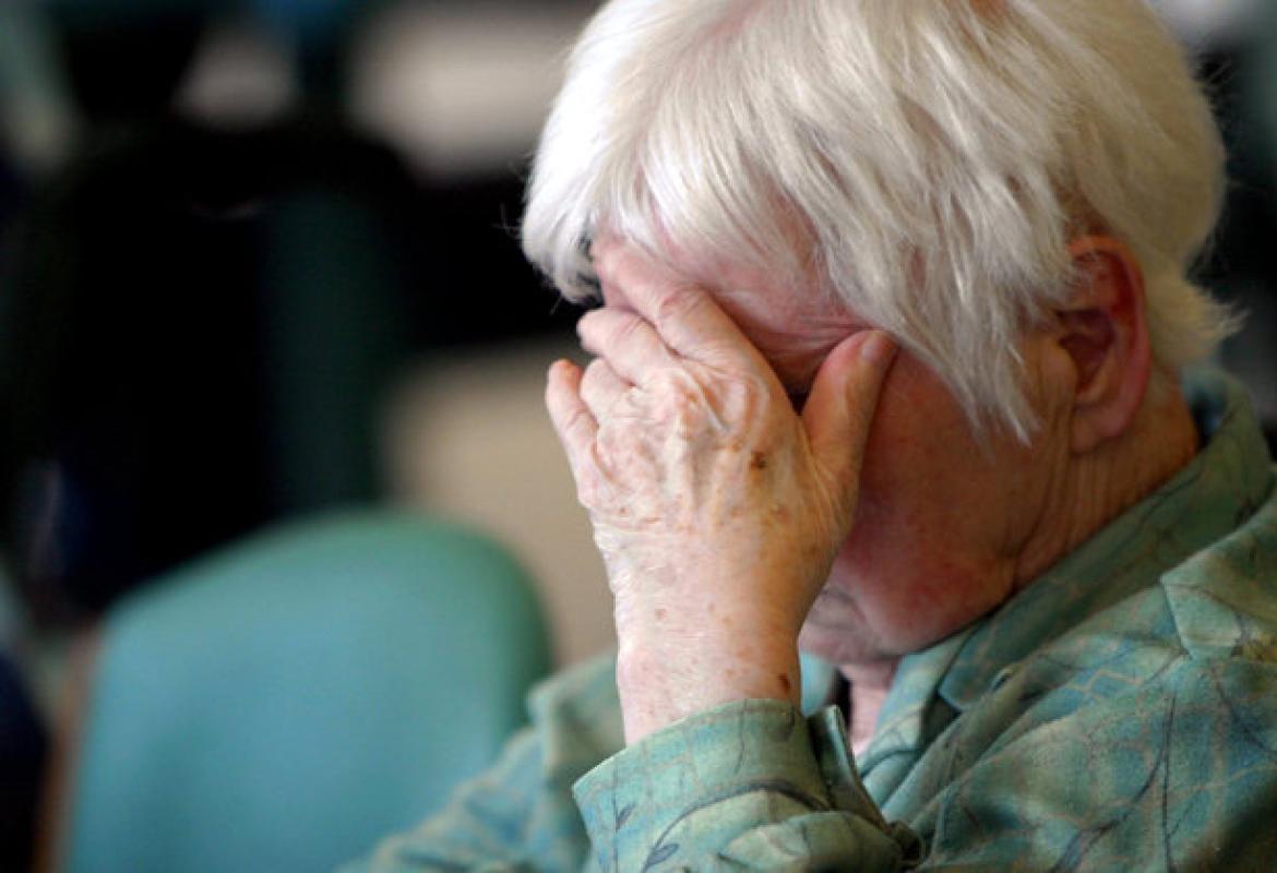 Il geriatra suona alla porta ma il paziente è morto da un mese