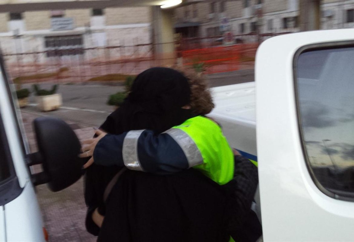 Noi lo salutiamo così, tra le lacrime