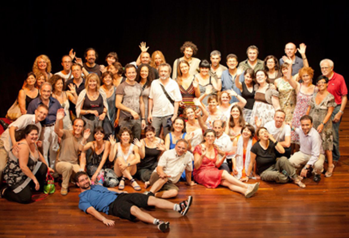 Al 'Modugno' la 'Brillantina' del 'Santibriganti Teatro'