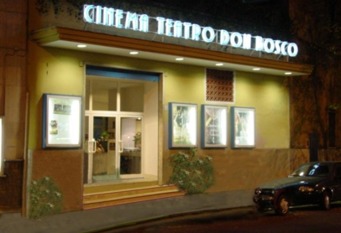 Con 'Questa casa non è un albergo' si apre la rassegna teatrale in vernacolo