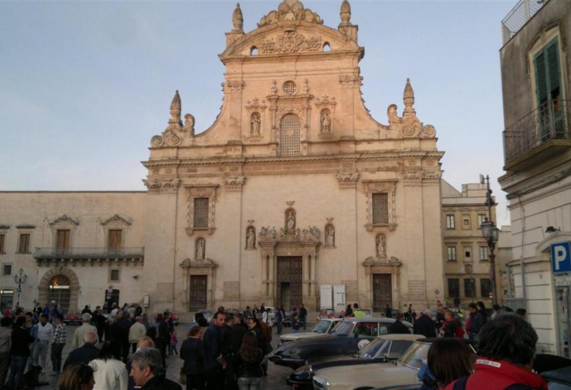 In piazza la storia dell'automobile