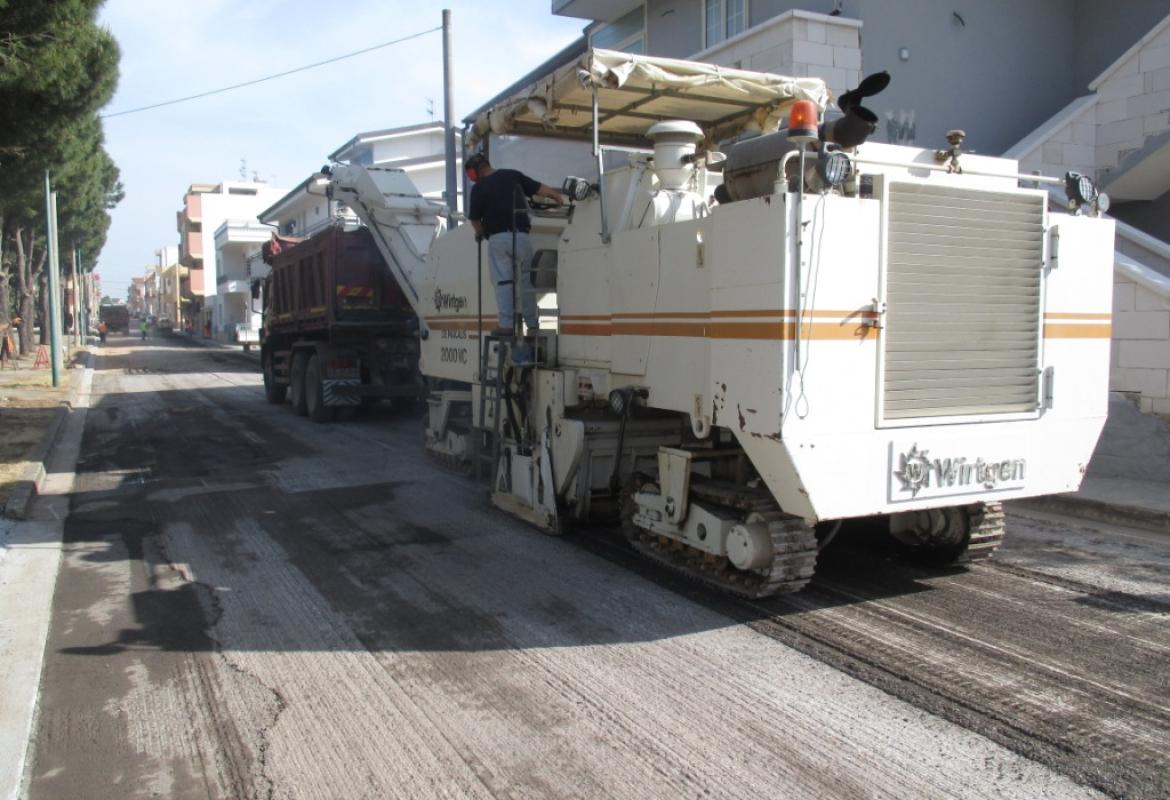 "Con 254000 euro stiamo rifacendo strade e pubblica illuminazione di Galatina"