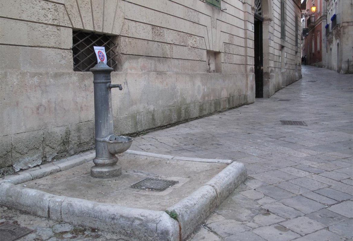 Hai sete? Un'App ti porta alla fontana Aqp più vicina