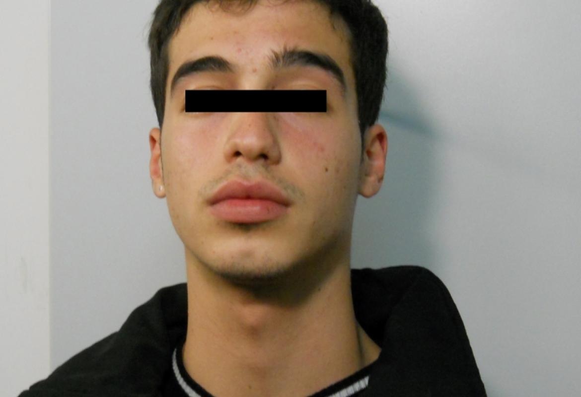 Condannati a 8 e 6 mesi di reclusione i due giovani sorpresi a rubare in un appartamento