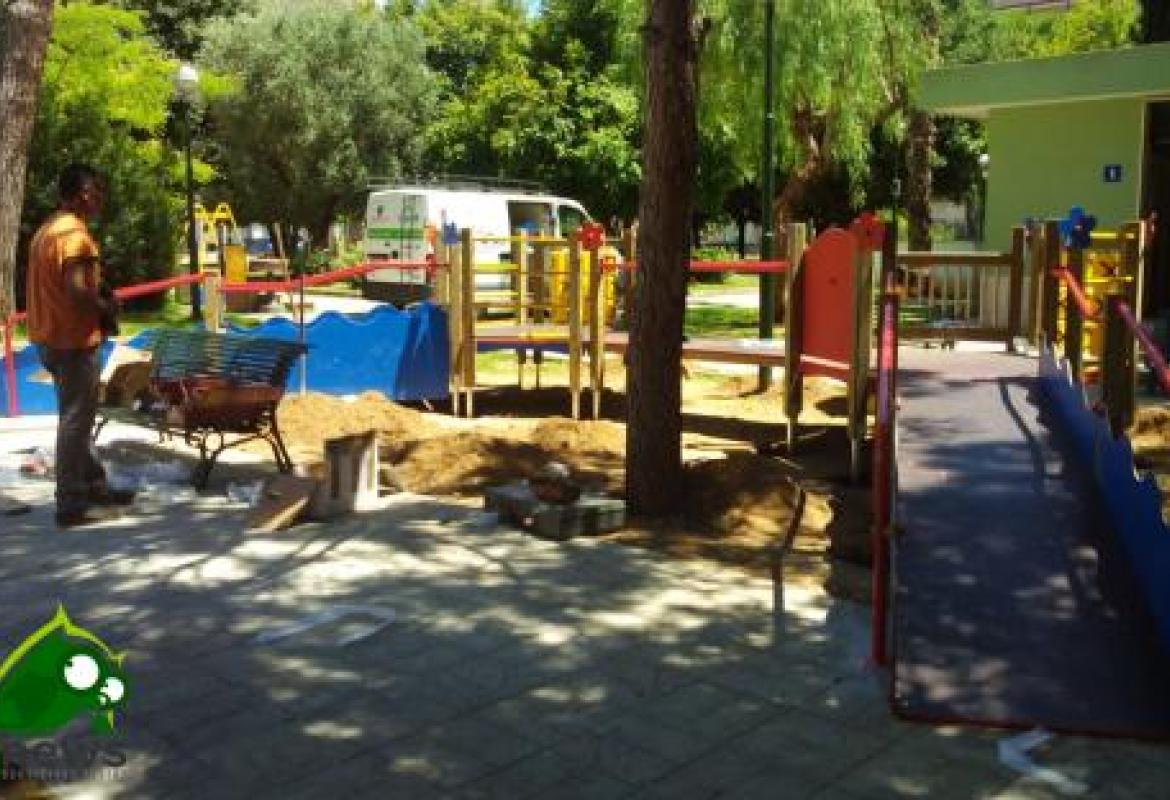 "La rete sociale si costruisce anche con piazza Cesari resa 'superabile'"