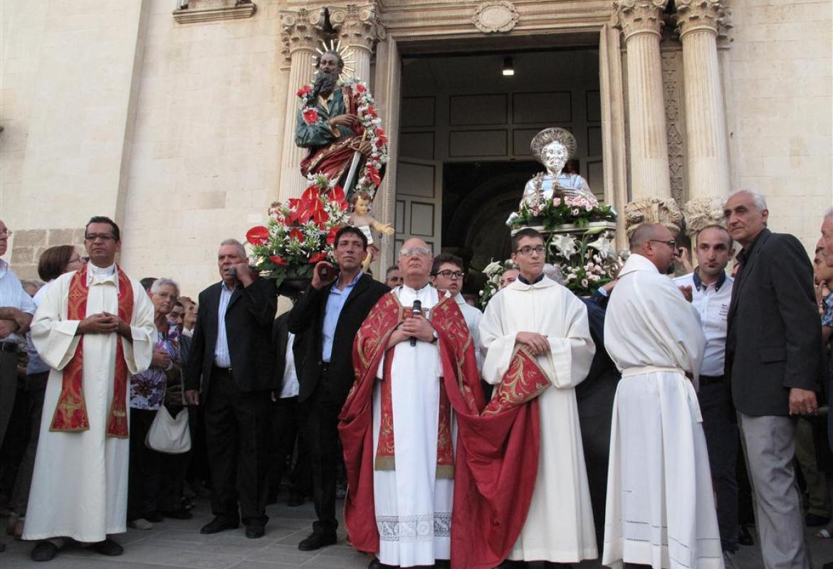 Fra fede e tradizione una processione che unisce