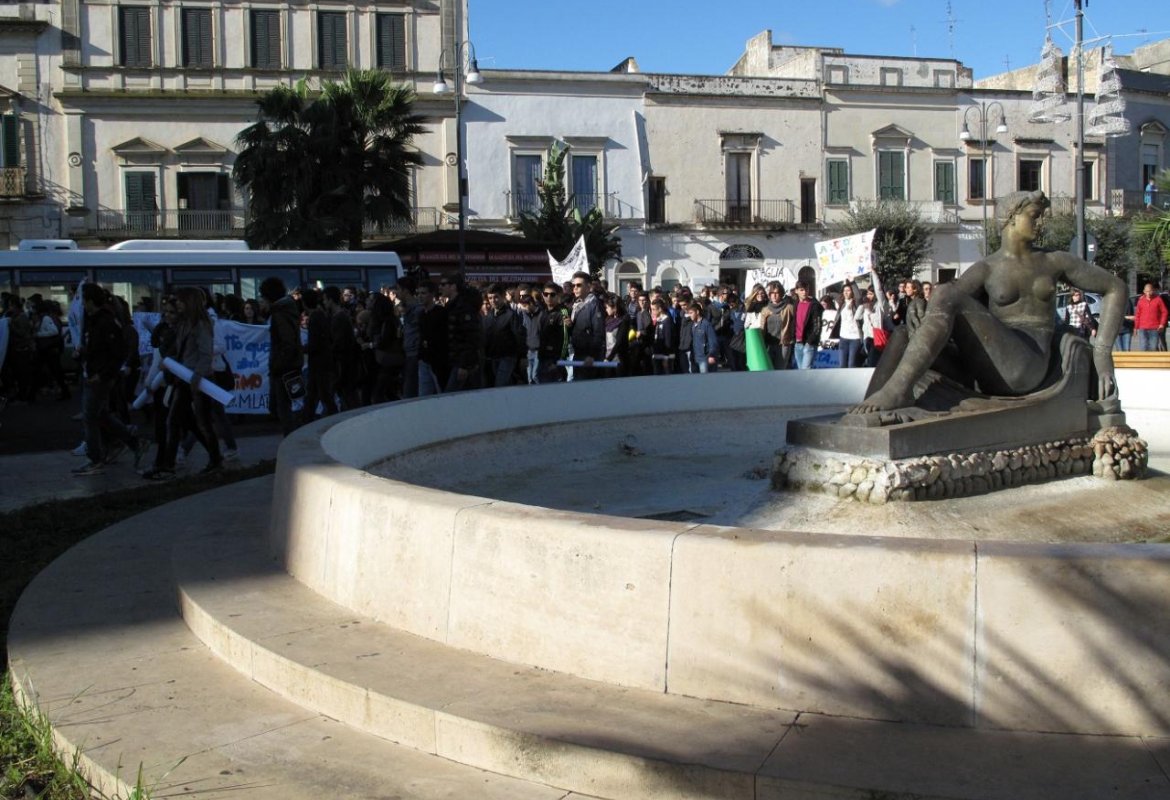 Come arrivarono a Galatina l'acqua, la fognatura e "La Lampada senza luce"