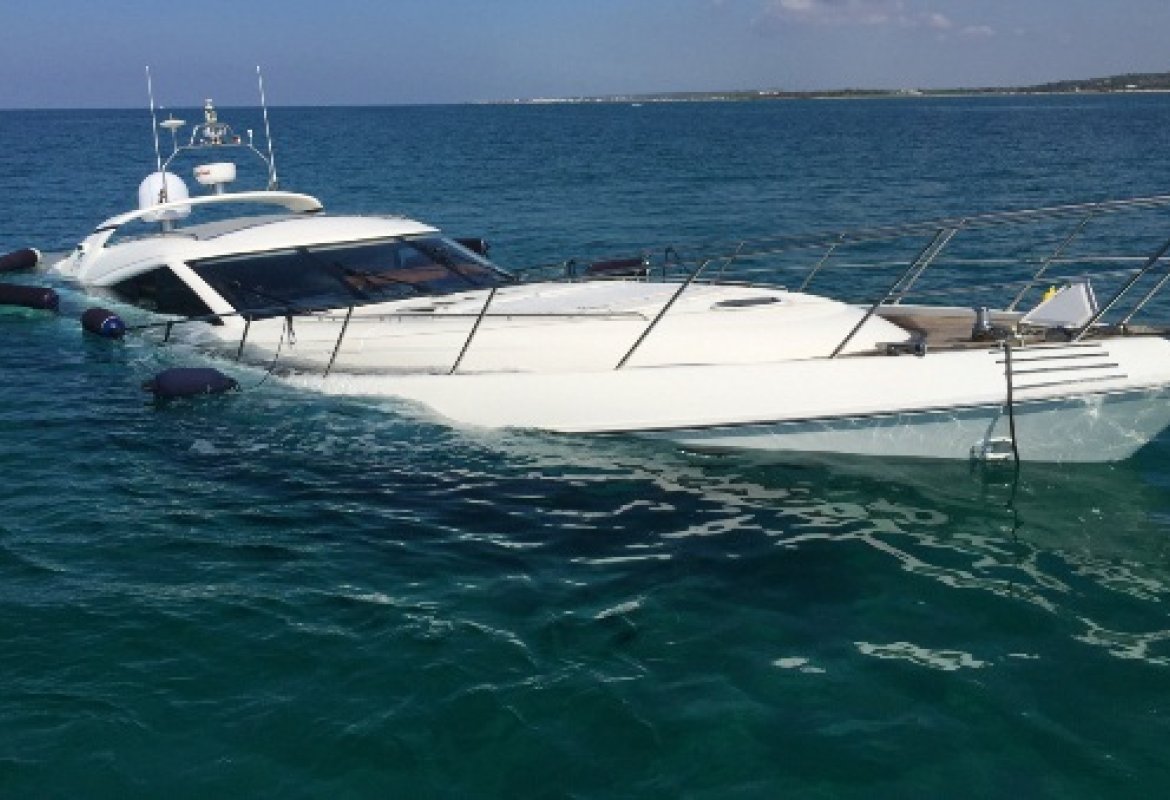 Lo yacht cola a picco, salvate sei persone