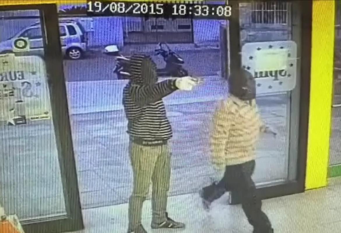 Arrestati altri due galatinesi presunti autori della rapina all'Eurospin di Cursi