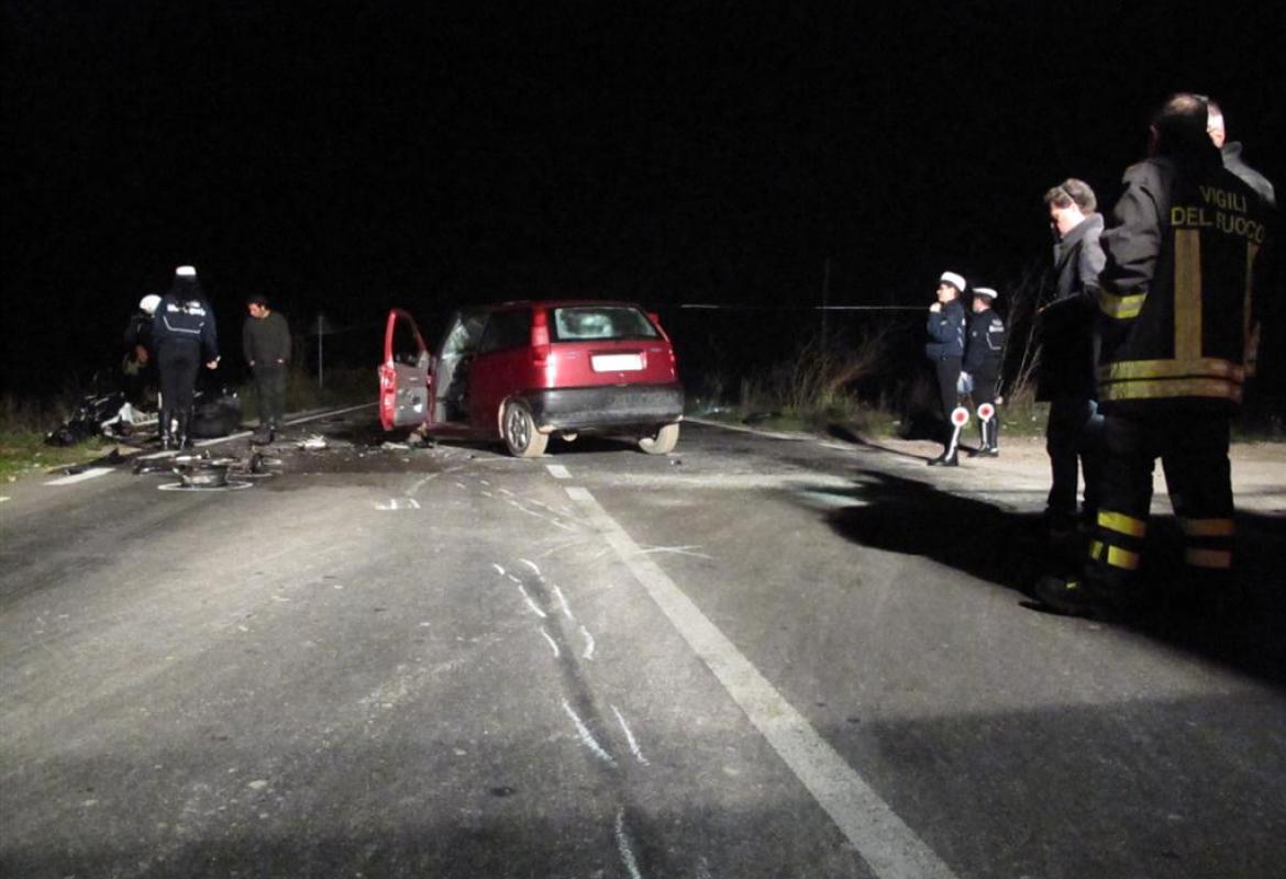 Moto contro auto, muore centauro di Collemeto
