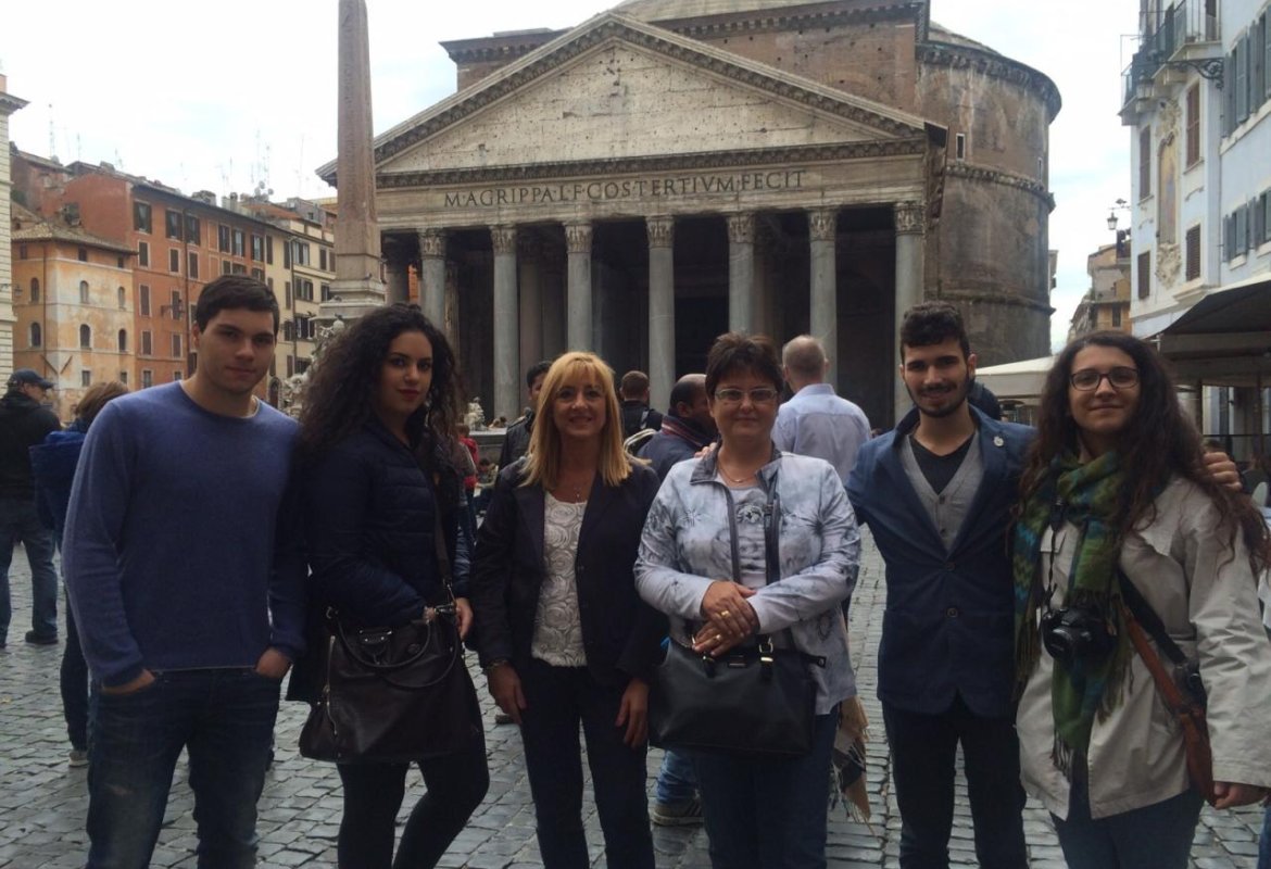 Quattro studenti del 'Colonna' giurati nel  Premio Letterario Nazionale ADEI-WIZO Adelina Della Pergola