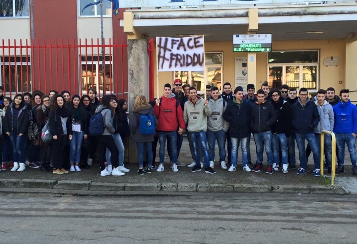 #facefriddu, aule gelate al "Falcone e Borsellino"