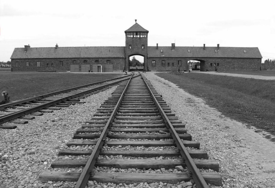 I ragazzi del "Colonna" parteciperanno al "Viaggio della Memoria" con il ministro Stefania Giannini