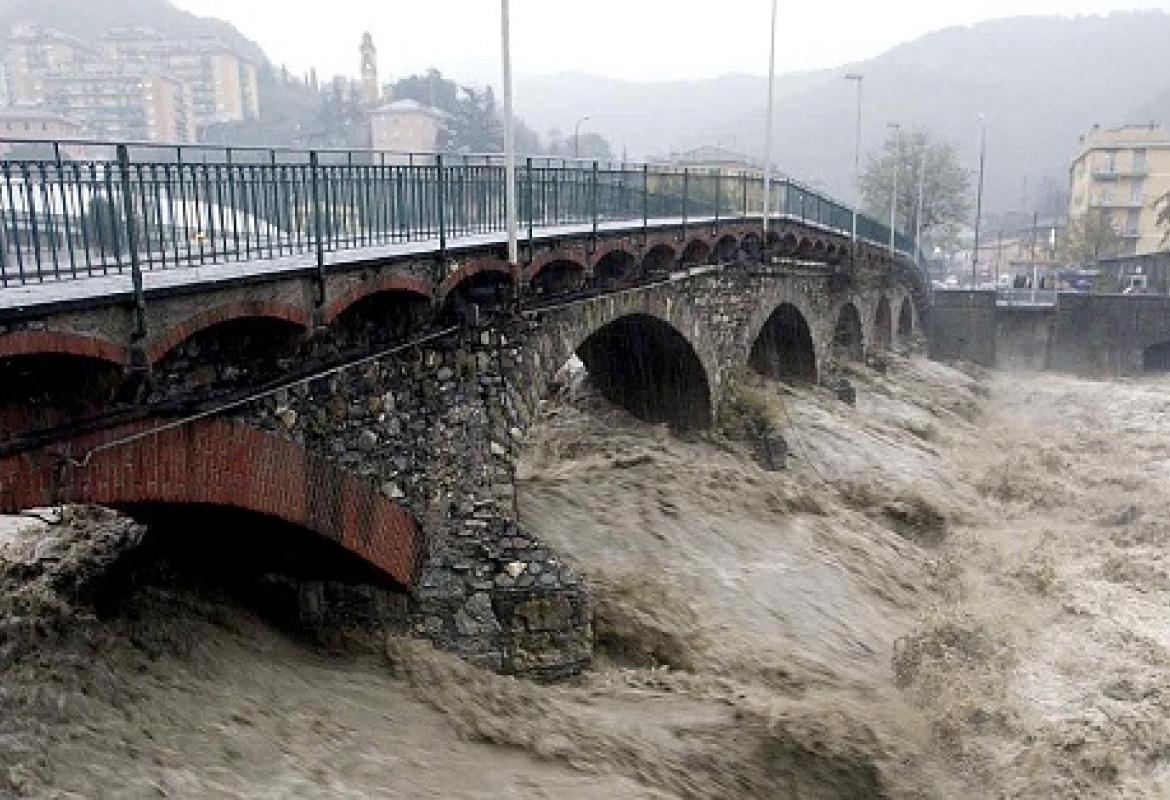 Frane e inondazioni, diminuiti nel 2015 i danni alle persone