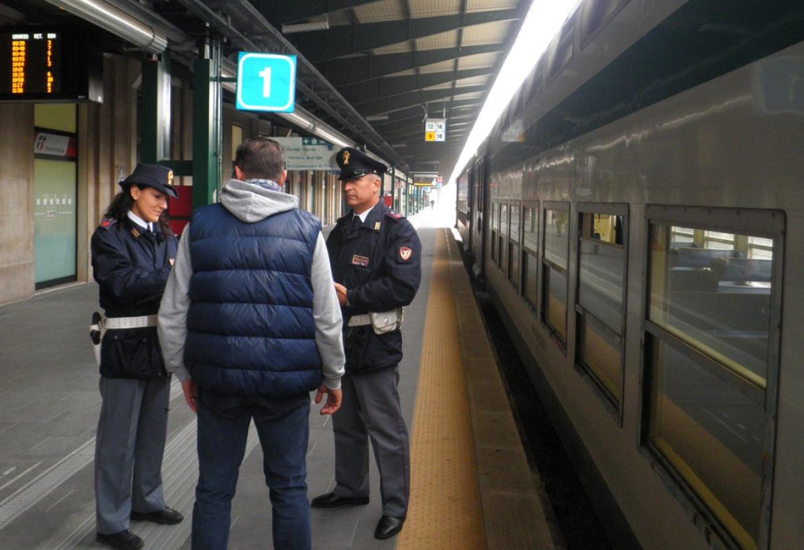 Fermato a Bari un presunto molestatore di donne sui treni. La denuncia partita da Lecce