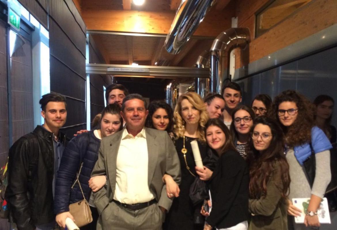 I ragazzi del &quot;Vallone&quot; premiati alla Festa dell'Europa