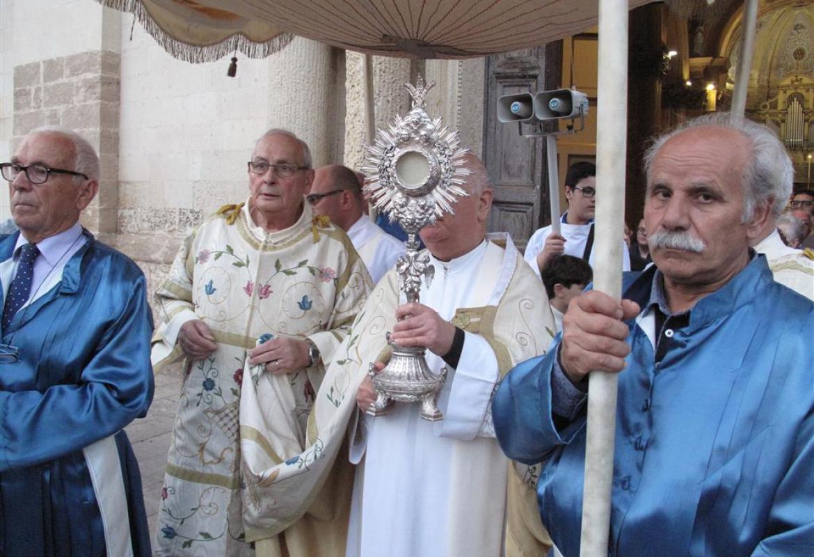 Corpus Domini, &quot;Rimani con noi Signore&quot;