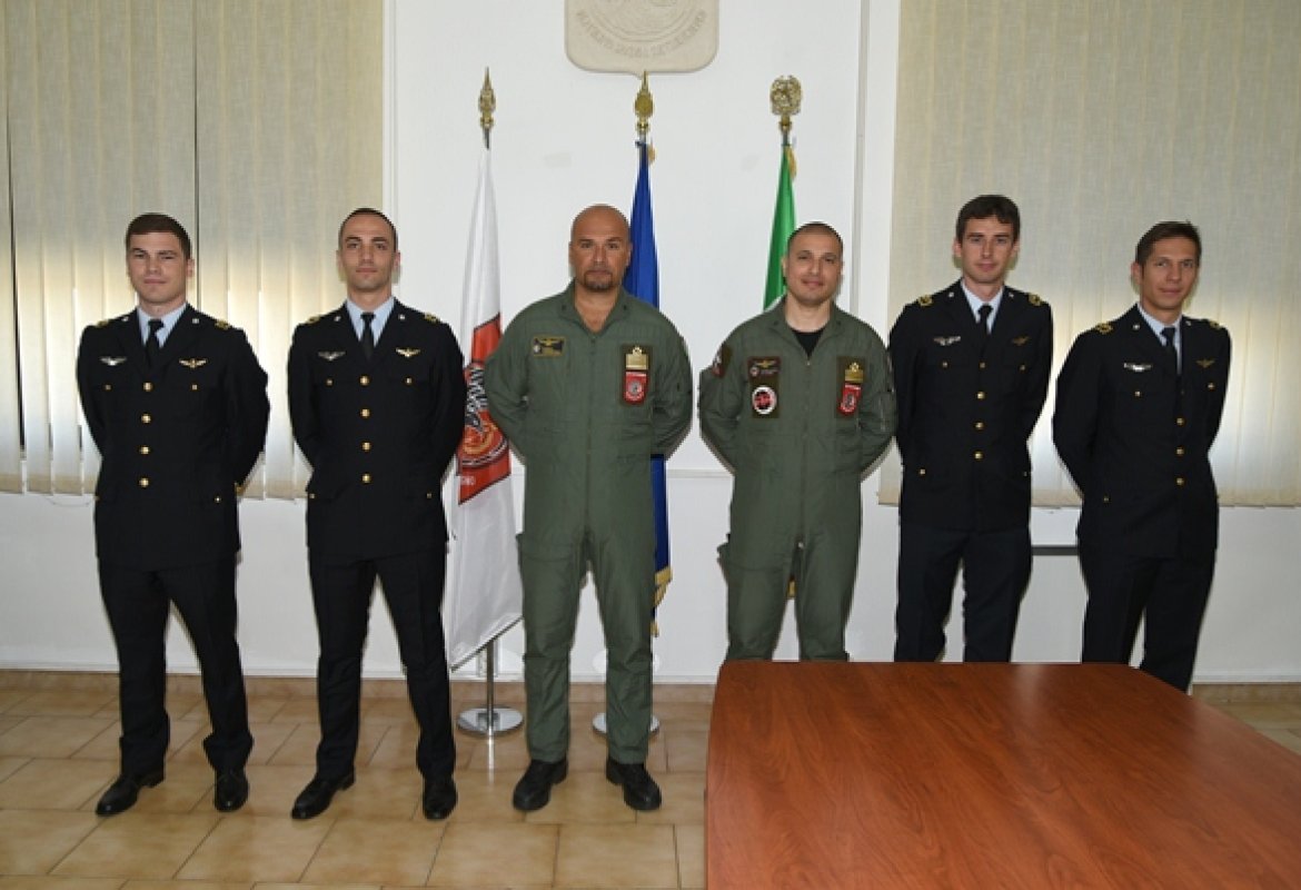 Consegnati i brevetti ai primi quattro piloti addestrati a Galatina sul nuovoT-346A