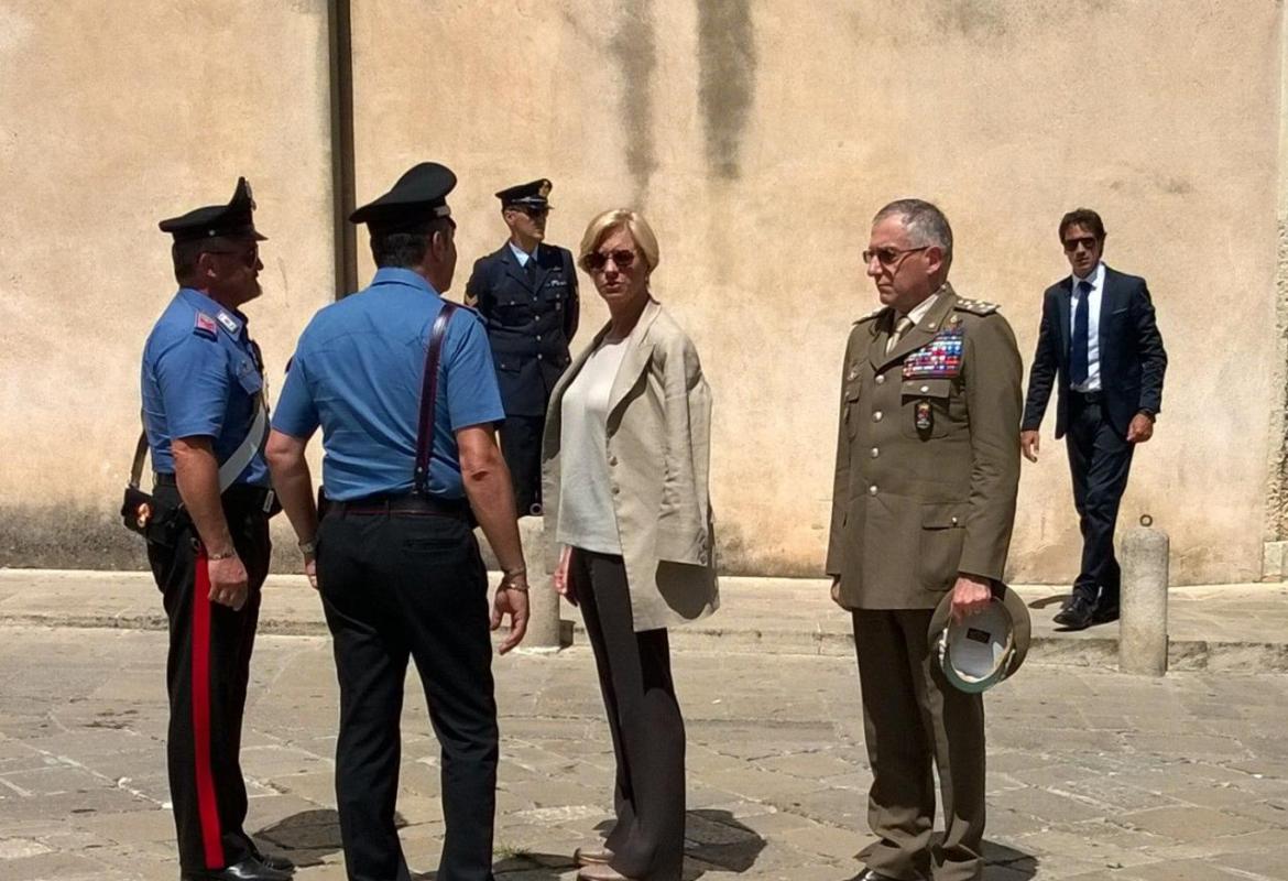 Roberta Pinotti affascinata dalla Basilica Orsiniana
