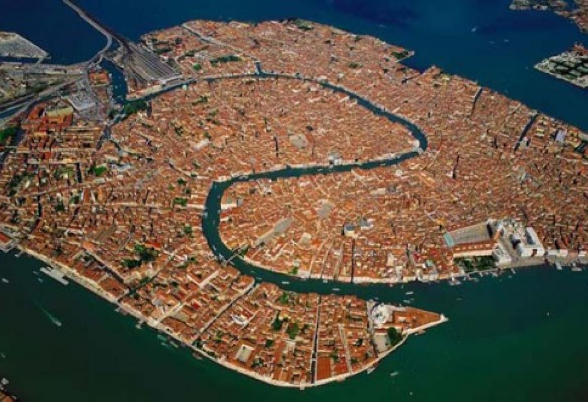 Venezia continua a sprofondare
