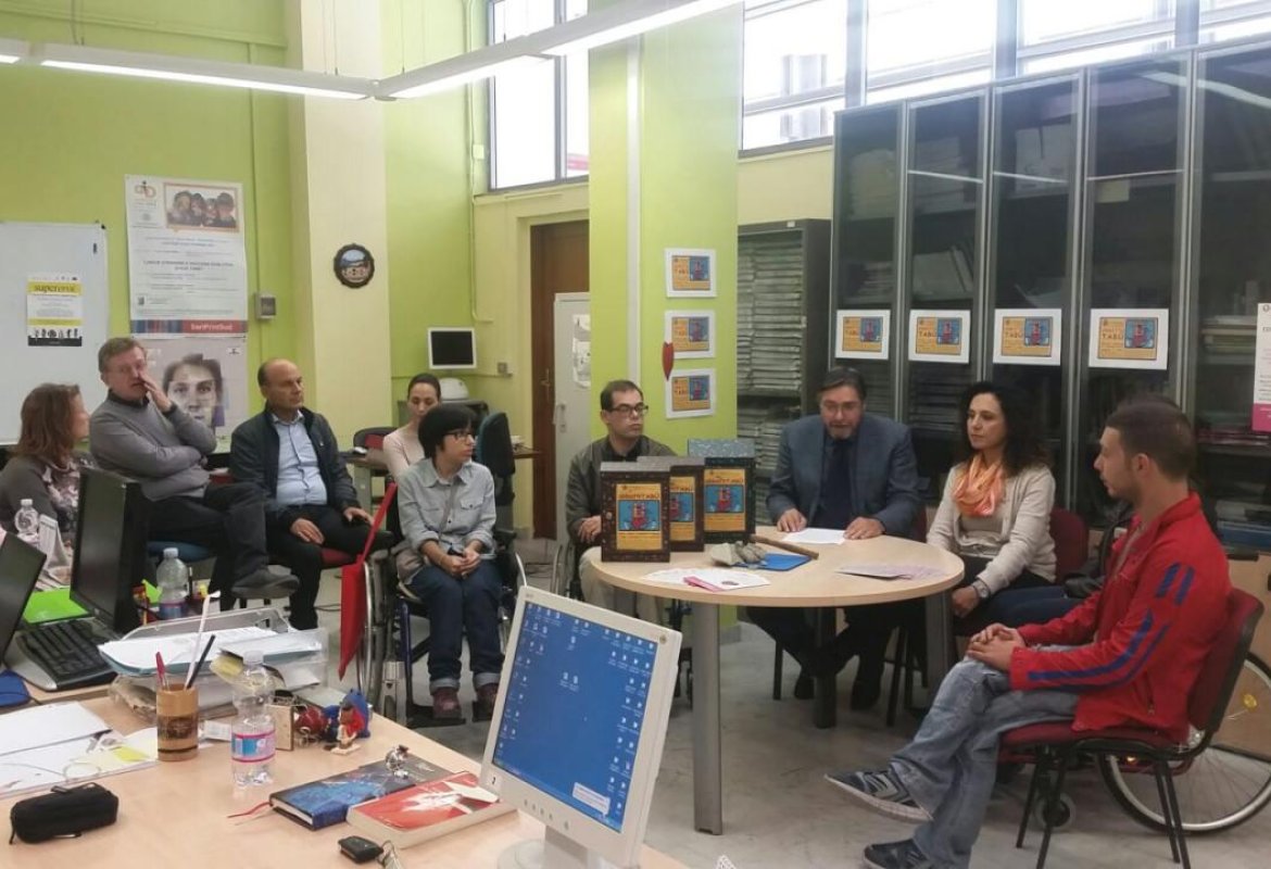 “Abbattitabù. Sesso, amore e disabilità? Supera il tabù e accendi la tua curiosità”