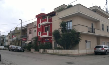 Rapina al bar Melì e Melò. Portati via l'incasso e i soldi dei clienti
