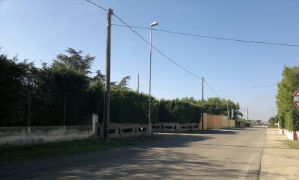 Fra Soleto e Galatina. Accende la luce e viene avvolto dal fuoco