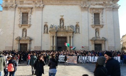 "Vogliamo studiare al caldo!"